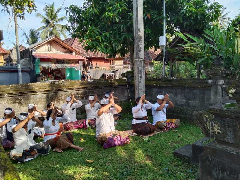 Persembahyangan Bersama Rahina Purnama